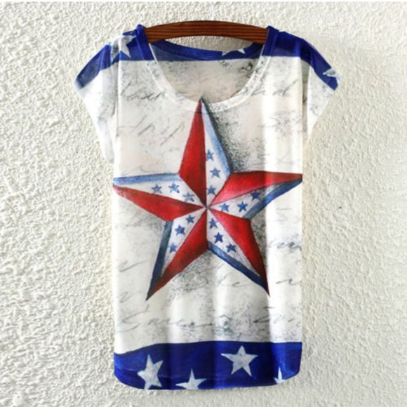 Tops - Lightweight top with fun star print ONE SIZE, NWOT